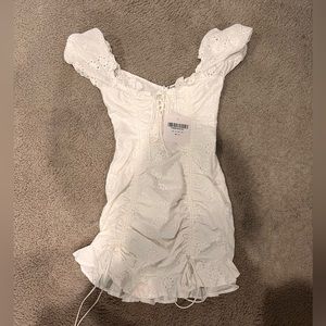 Selfie Leslie white floral dress NWT